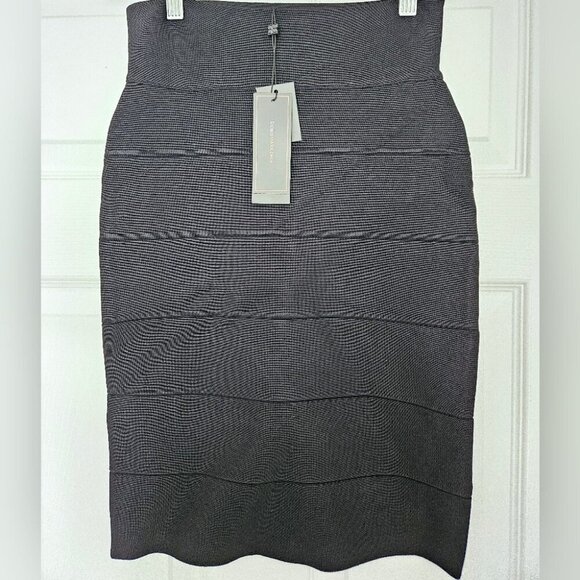 BCBG MAXAZRIA Simone Textured  Power Skirt - Picture 7 of 10